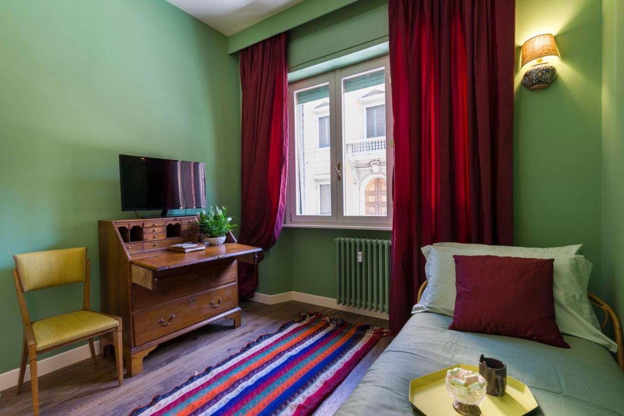 Frimi Boutique Rooms B&B ฟลอเรนซ์ ภายนอก รูปภาพ