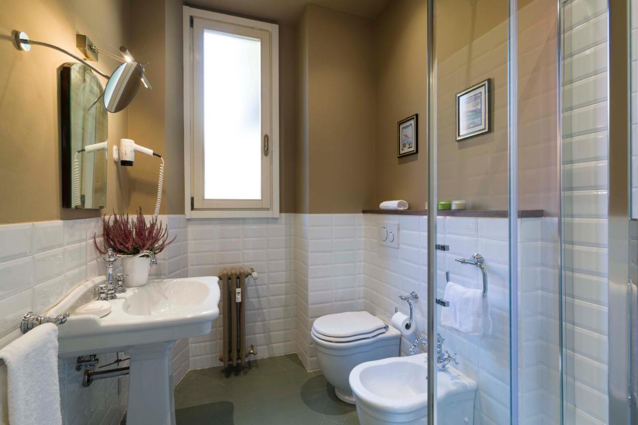 Frimi Boutique Rooms B&B ฟลอเรนซ์ ภายนอก รูปภาพ
