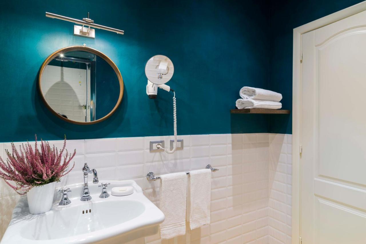 Frimi Boutique Rooms B&B ฟลอเรนซ์ ภายนอก รูปภาพ